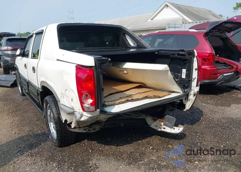 2003 Chevrolet Avalanche 1500 C1500 z USA, uszkodzony, nr VIN 3GNEC13T93G320904